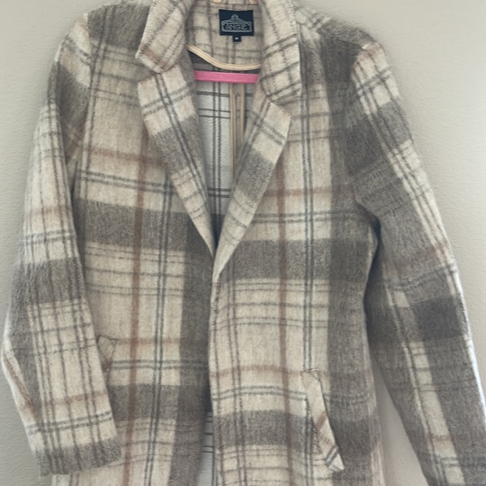 Coat - Picture 4 of 9
